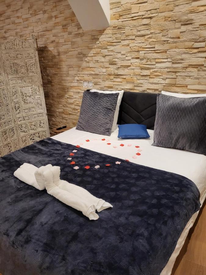 Le Spa De La Cathedrale - Jacuzzi - Sauna - Champagne - Netflix - Wifi Труа Экстерьер фото